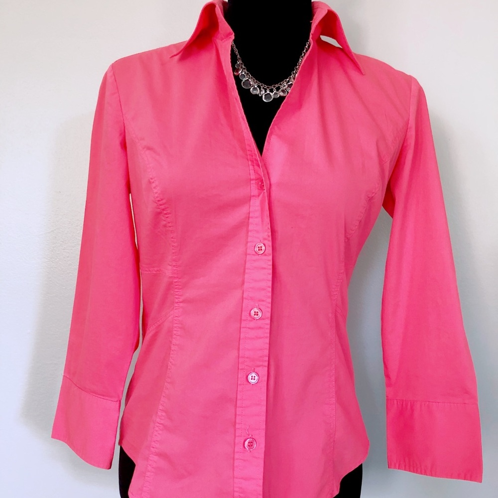 Express 🎀Pretty in Pink🎀 Button Up Top